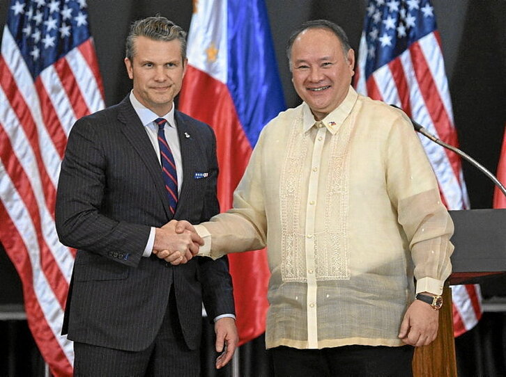 Los ministros de Defensa de EEUU y Filipinas.