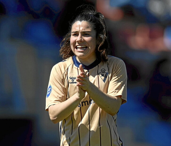 Mariana adelantó al Eibar con un golazo.