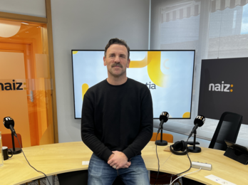 Mikel Lete musika teknikaria eta bateria jolea Otea Lili saioan izan da