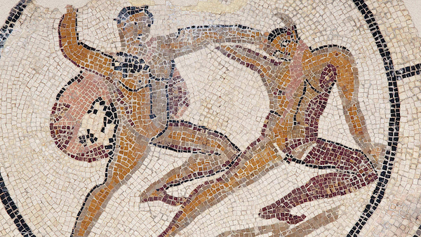 Mosaico hallado en Iruñea que recrea la lucha entre Teseo y el Minotauro. (GOBIERNO DE NAFARROA)