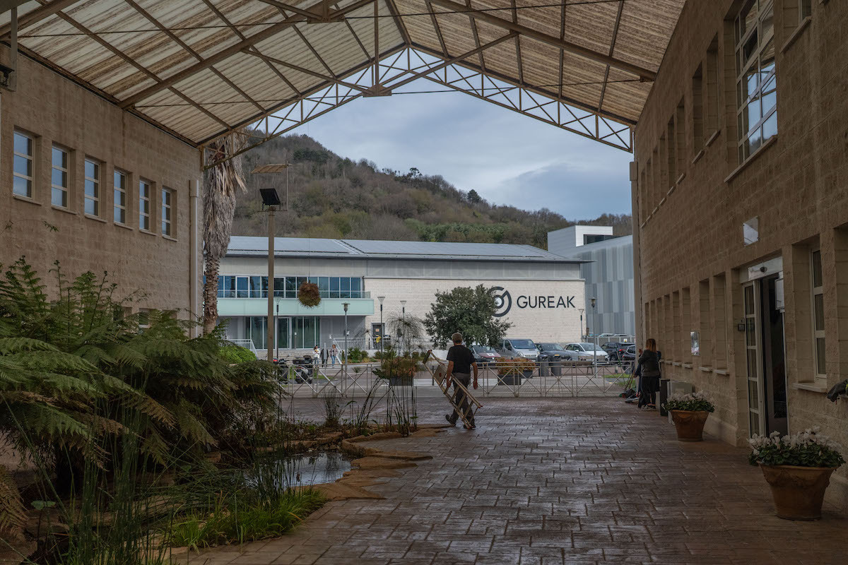 Las instalaciones centrales de Gureak están en Goienetxe, en el barrio donostiarra de Berio. (Andoni CANELLADA | FOKU)
