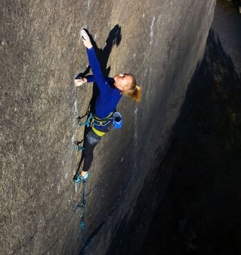 Lara Neumeierrek ‘Psychogramm’ bidearen lehen igoera femeninoa sinatu du.