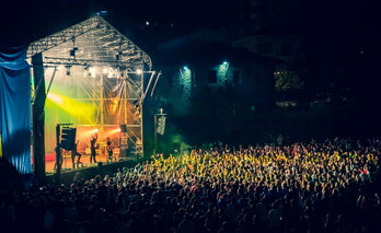 Jaietako kontzertu nagusiak aukeratzeko azken fasean daude galdakzotarrak.