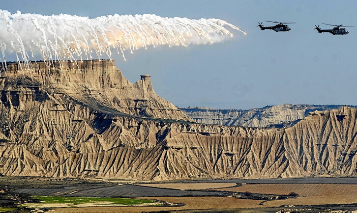 Imagen de archivo de ejercicios militares en el polígono de las Bardenas.