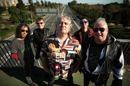 ‘¡Peligro!’ disko berria aurkeztuko du bandak hiru emanaldi hauetan.