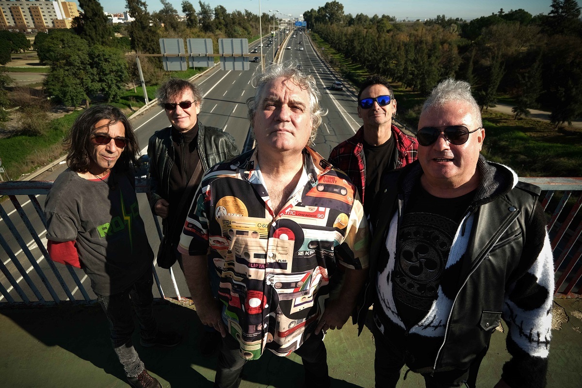 ‘¡Peligro!’ disko berria aurkeztuko du bandak hiru emanaldi hauetan.