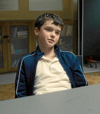 «Adolescence» telesaileko fotograma bat.