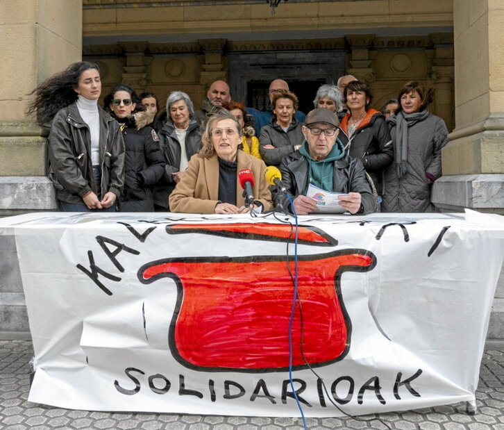 Comparecencia de Kaleko Afari Solidarioak.