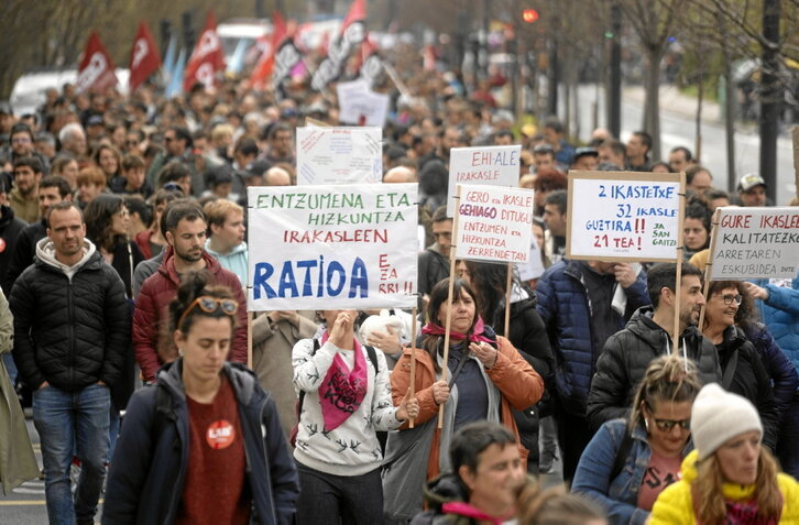 Movilización del profesorado de la escuela pública el miércoles en Gasteiz.
