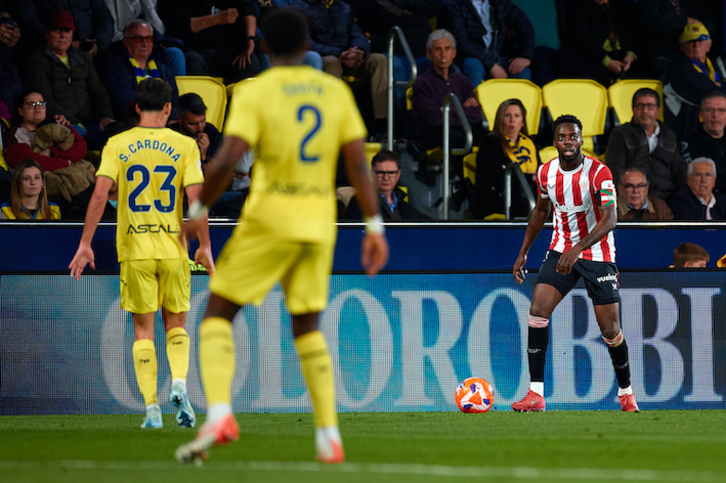 Los delanteros rojiblancos apenas han pisado el área hasta la recta final.