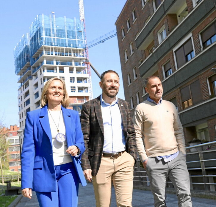 Amaia del Campo, Denis Itxaso y Juan Antonio Pizarro.