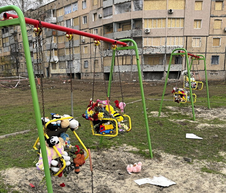 Recuerdo a los nueve menores muertos en el bombardeo ruso en Krivii Rog.