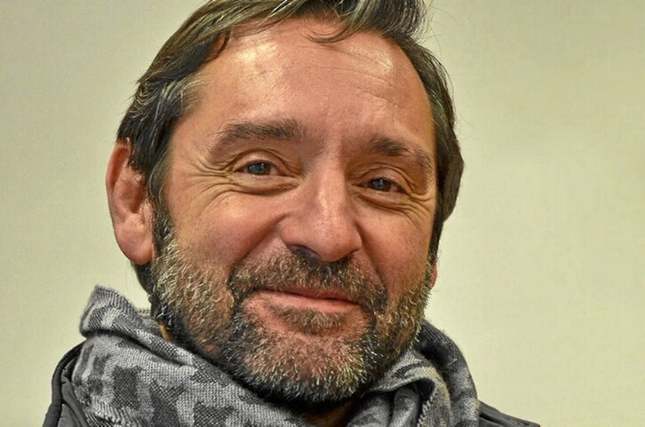 Roberto Ugarte Euskal Herrira itzuliko da, hainbat urtez Estatu espainoleko kultur erakundeetan lanean aritu ondoren.