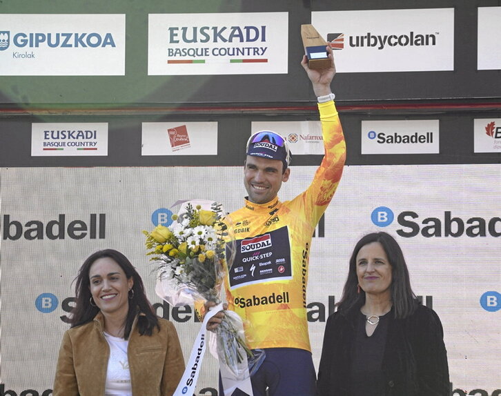 2023tik garaipenik lortu gabe, Schachmann pozarren zen, Gasteizen irabazita.