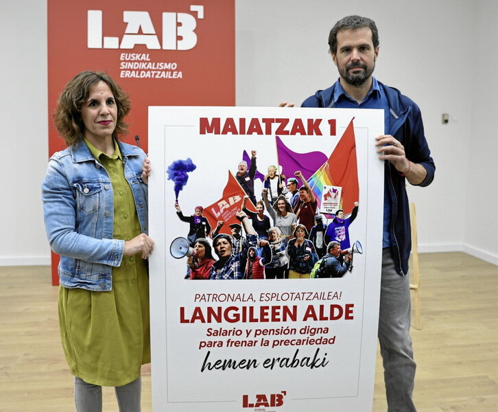 Jauregik eta Arroyok Maiatzaren Leheneko kartela aurkeztu zuten atzo, Bilbon.