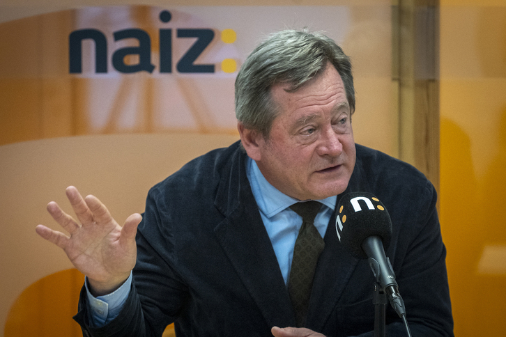 Bingen Zupiria Segurtasun sailburua, Naiz Irratian.