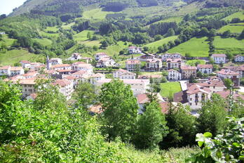 Beteluk hartuko du igandean, Mendialdeko lehen Azoka Ibiltaria.