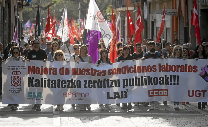Manifestación celebrada por la tarde desde El Bosquecillo contra el debilitamiento de la Administración.