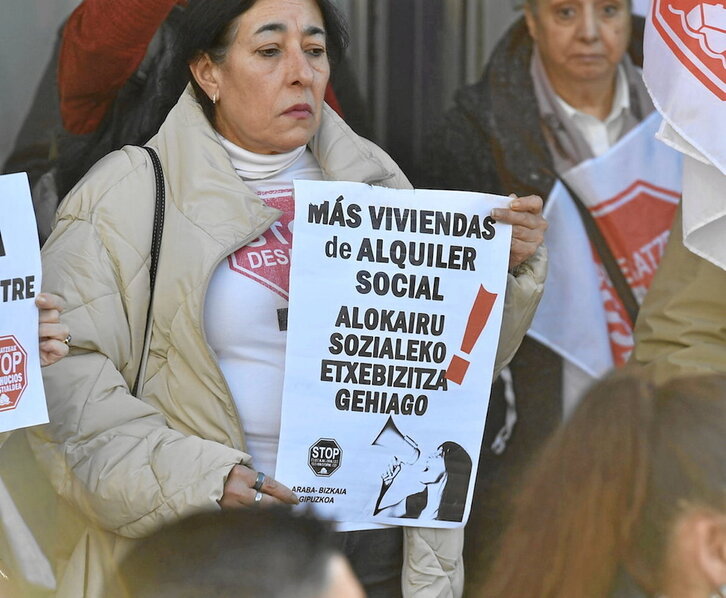 La demanda de más vivienda de alquiler social lleva años en las calles de Euskal Herria.