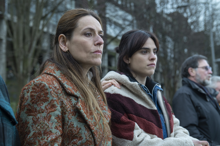 Jone Laspiur eta Itziar Ituño ‘Faisaien irla’ filmean.