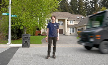 Richard Harmon es Erik en «Destino Final: Lazos de Sangre», un estreno de Warner Bros.