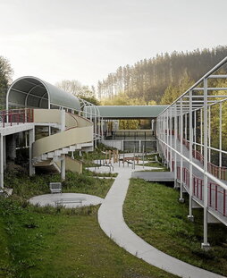 Mallabian kokatutako Zubitegi Kirol Parkearen planoa eta irudiak.