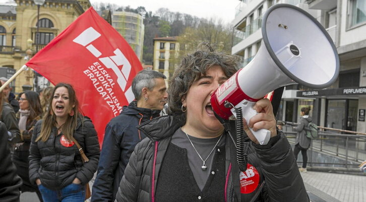 Movilización del profesorado de la escuela pública en Donostia.