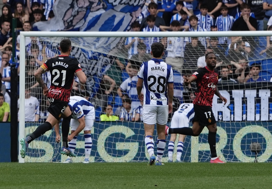 El gol de Larin mediada la primera mitad ha sido el principio del fin.