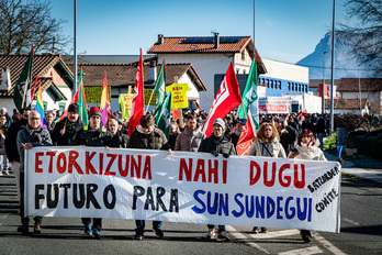 Una movilización de la plantilla de Sunsundegui en defensa de sus puestos de trabajo.