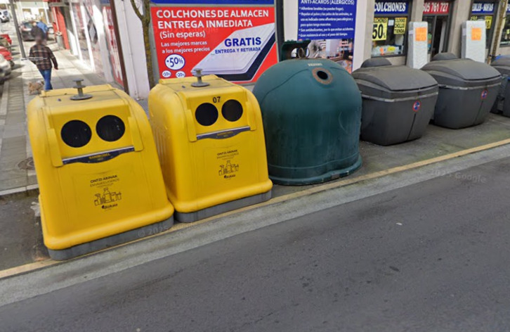 Contenedores de recogida de residuos en Zornotza.