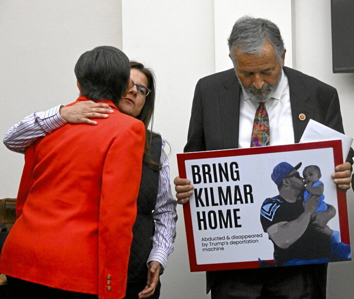 La esposa de Ábrego, en el Congreso.