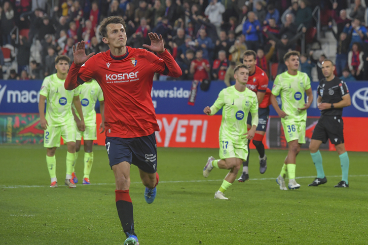 Budimir celebra el 1-0 al Barcelona en la primera vuelta.