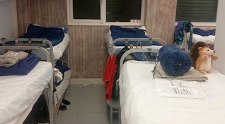 Imagen del interior del albergue invernal de Uribe Kosta.