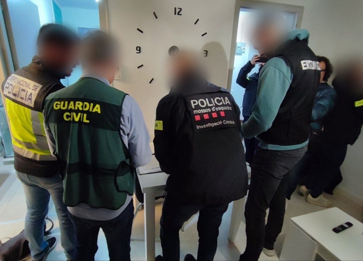 Varios cuerpos policiales han intervenido en la detención del presunto autor de dos crímenes en Nafarroa.