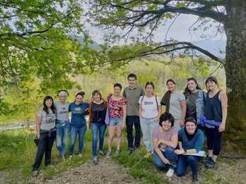 EHNE Bizkaiak antolatutako Emakumeentzako Bigarren Eskolan parte hartu duten emakumeak, tartean, Aran Ruiz Ferreras