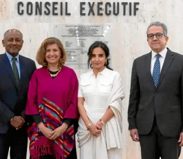 Behean, ezkerretik eskuinera, Firmin Edouard Matoko, Gabriela Ramos Patiño, Audrey Azoulay eta  Khaled Ahmed El-Enany, hautagaitzen aurkezpenean, pasa den martxoan, Parisen.