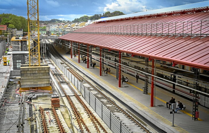 Estalita dauden nasak martxan daude une honetan, baina kanpokoak eraikitzen ari dira.