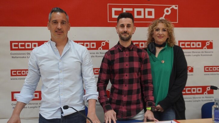 Los representantes de CCOO que han hecho pública la denuncia.