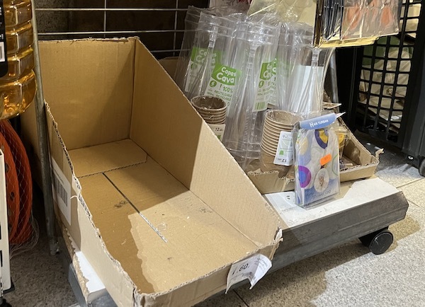 Las velas se agotaron en el comercio de Portillo en Iruñea. (NAIZ)