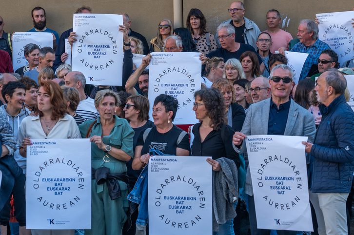 Euskararen aurkako oldarraldia salatzeko elkarretaratzea Pasaian, iazko apirilean.