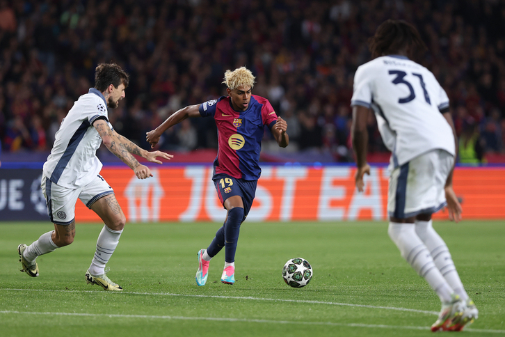 Lamine Yamal se ha echado el equipo a la espalda para igualar el 0-2 inicial del Inter.