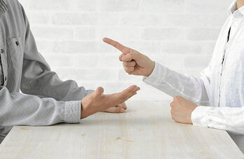 Nola adierazten ditugu gure nahiak eta beharrak?