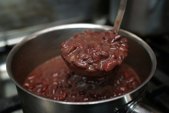 Sukaldaritza nutritiboari buruzko saio bat dago programazioan.