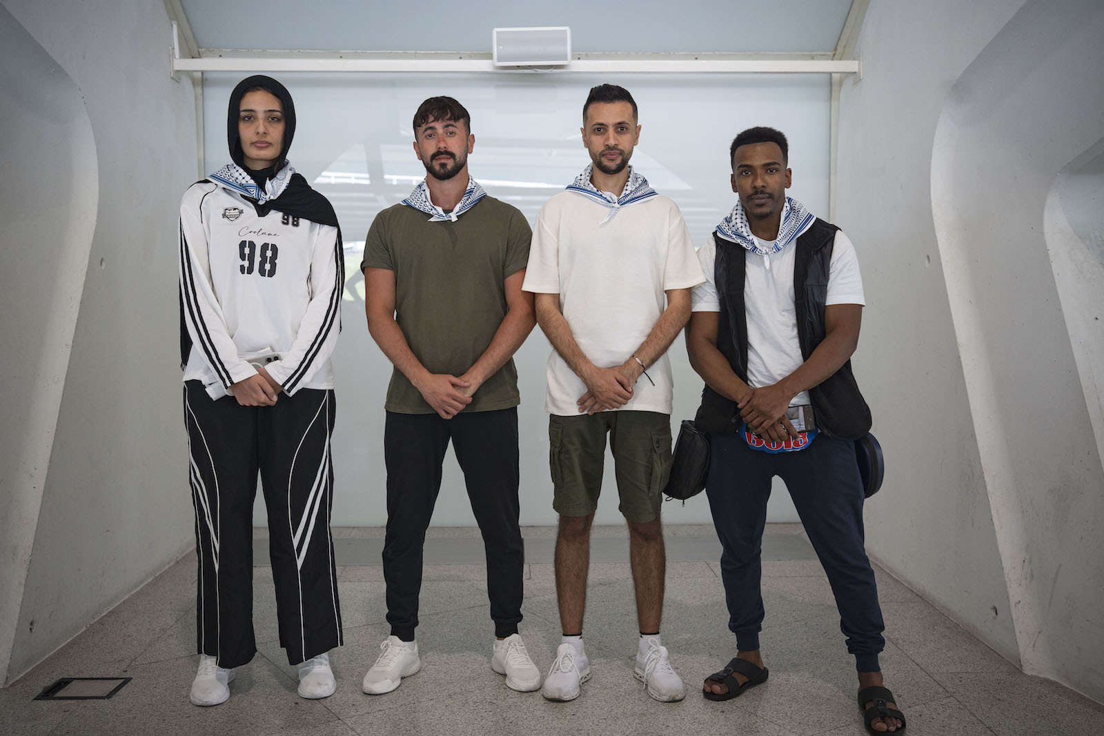 Shamali, Nasrallah, Aboqassim y Fadel, el jueves en el aeropuerto de Loiu. (Aritz LOIOLA/FOKU)