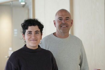 Julia Ron antropologoa eta Jon Olaetxea Eitzagako bizilaguna