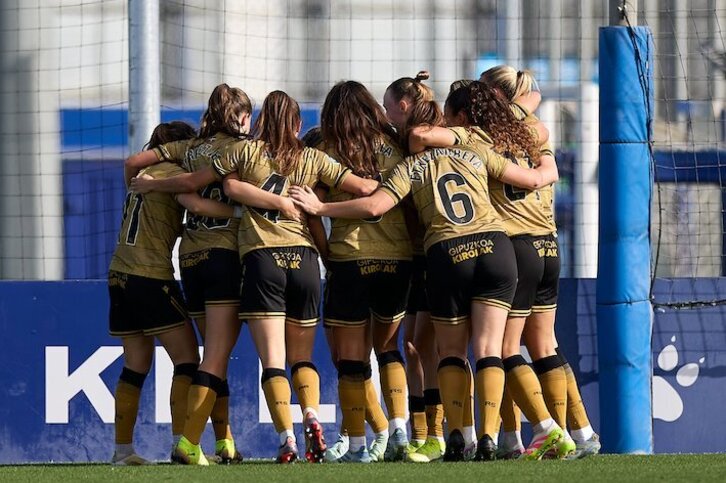 Las donostiarras celebran el gol de Eizagirre, que sentenciaba el partido.