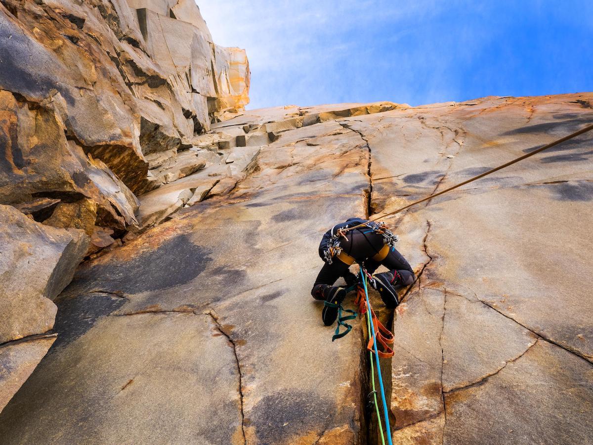 Julen Berrueko “Riders on the storm” bidearen 31. luzean sokaburu. (Ruben PEREZ INO)