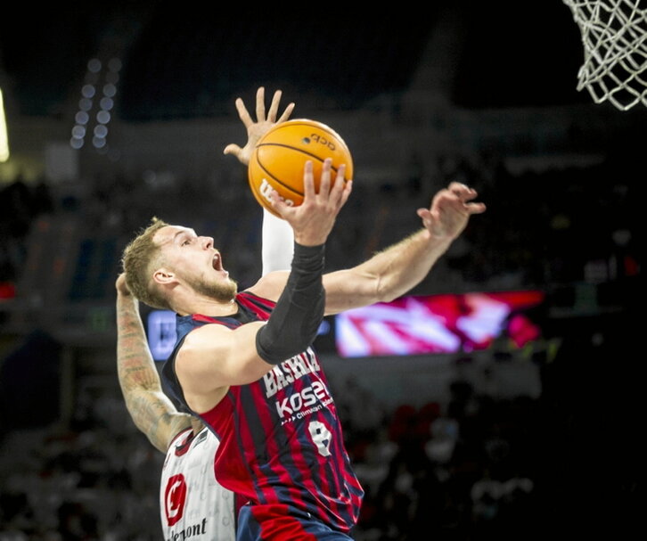 Sedekerskis lideró al Baskonia.