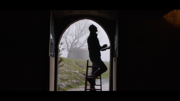 Aralarko santutegiko atea. 