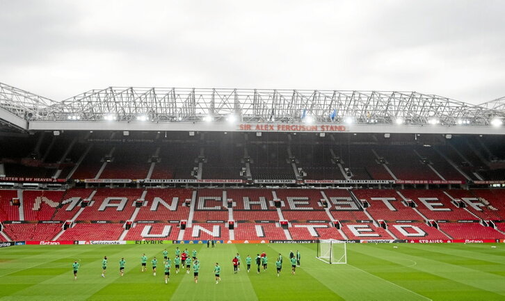 La plantilla del Athletic se ejercitó ayer por la tarde en Old Trafford, en el ‘Teatro de los Sueños’.